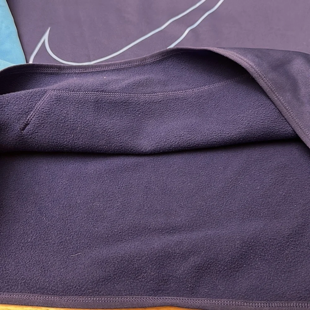 NIKE dri fit therma swoosh hoodie
